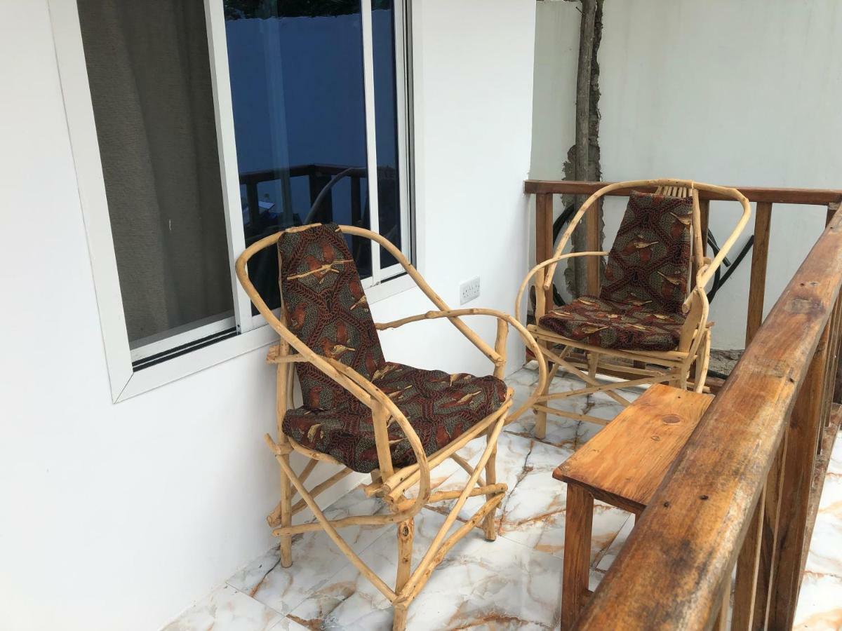 Meck'S Inn Lodge Nungwi Ngoại thất bức ảnh