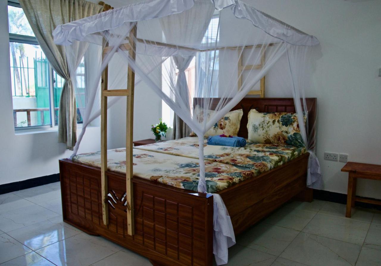 Meck'S Inn Lodge Nungwi Ngoại thất bức ảnh