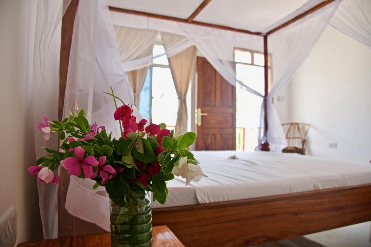 Meck'S Inn Lodge Nungwi Ngoại thất bức ảnh