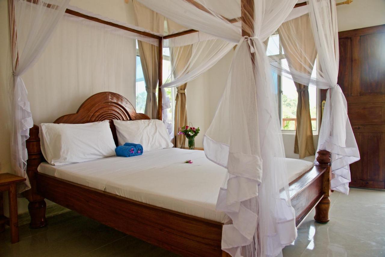Meck'S Inn Lodge Nungwi Ngoại thất bức ảnh