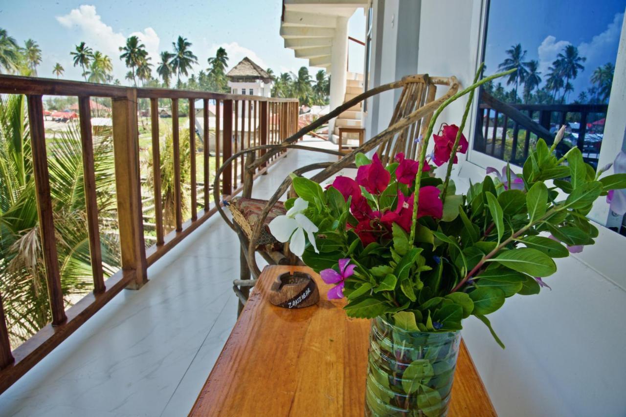 Meck'S Inn Lodge Nungwi Ngoại thất bức ảnh